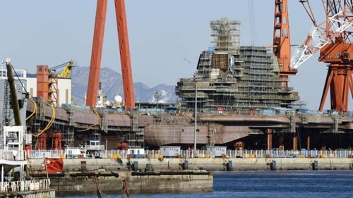 Trung Quốc bực tức vì Nhật làm lộ ảnh lắp ráp tàu sân bay