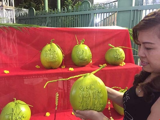 Trái cây tạo hình "độc" ra chợ tết Sài Gòn