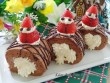 Làm bánh bông lan chocolate cuộn kem tươi cho Giáng sinh thêm ngọt ngào