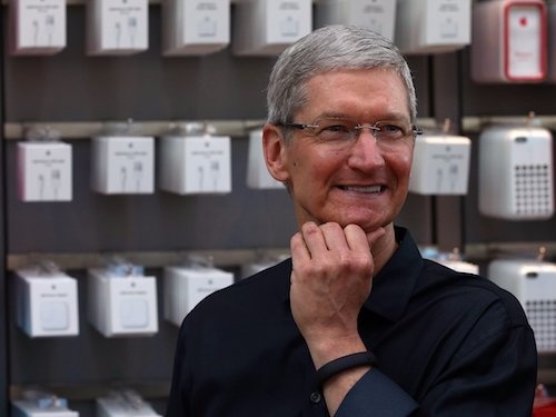 Tim Cook sắp mang hàng trăm tỉ USD của Apple về Mỹ
