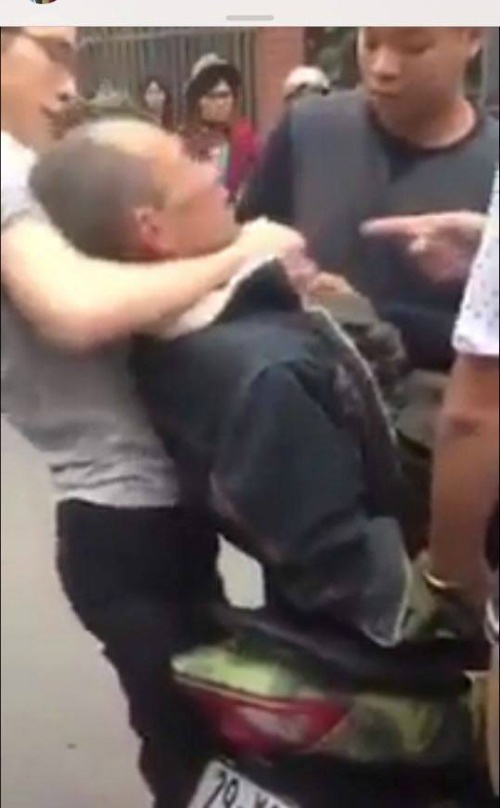 Nhóm thanh niên đánh cựu chiến binh dã man vì va chạm giao thông