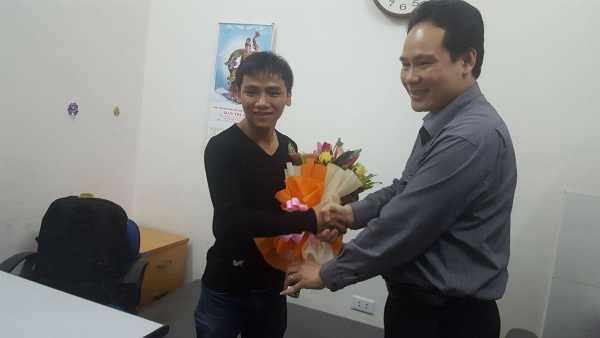 Chàng thanh niên một mình đạp xe xuyên Việt để hiến tạng