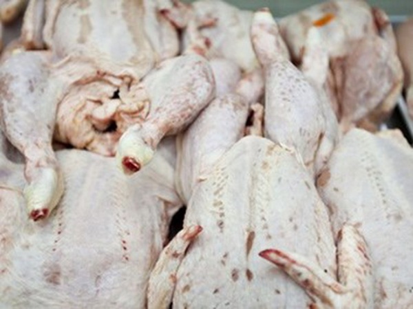 Đùi gà Mỹ nhập về VN rẻ bằng 1/10 giá bán tại Mỹ: Người bán cũng sốc