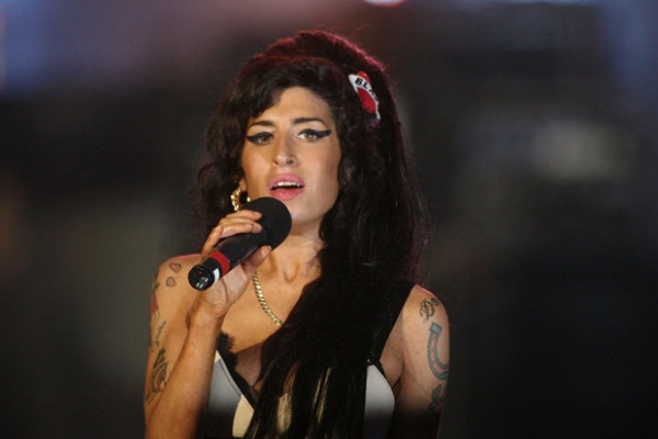 “Họa mi” Amy Winehouse và bi kịch 6 năm chưa được làm rõ