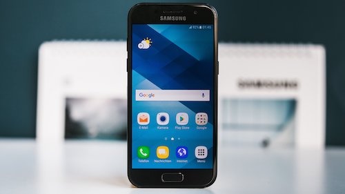 Samsung Galaxy A3 "lên kệ": Giá rẻ nhất trong dòng A (2017)