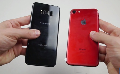 Tiếc "hùi hụi" xem phá hủy iPhone 7 màu đỏ và Galaxy S8