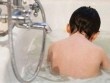 Tin tức 24h nổi bật: Bố chết lặng thấy con nằm bất động trong bồn tắm sau khi ra ngoài 30 phút