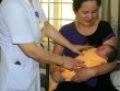 Ca hiếm gặp: Mẹ bầu ở Hà Tĩnh sinh bé nặng 3,1kg từ bào thai "lạc" ngoài tử cung