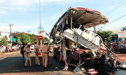 Vụ đâm xe 13 người chết ở Gia Lai: Xe tải chở quá tải
