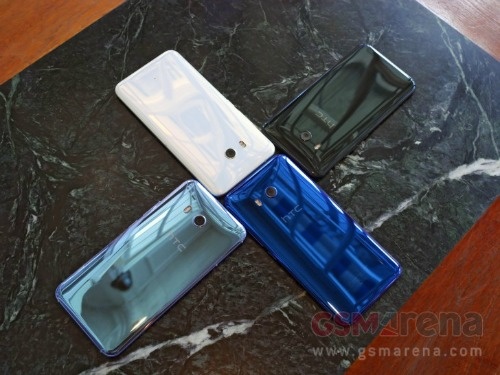 HTC U 11 ra mắt, dùng chip Snapdragon 835 và tính năng Edge Sense