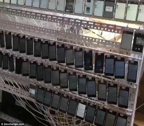 Đột nhập căn phòng chứa 10.000 smartphone chuyên tăng view