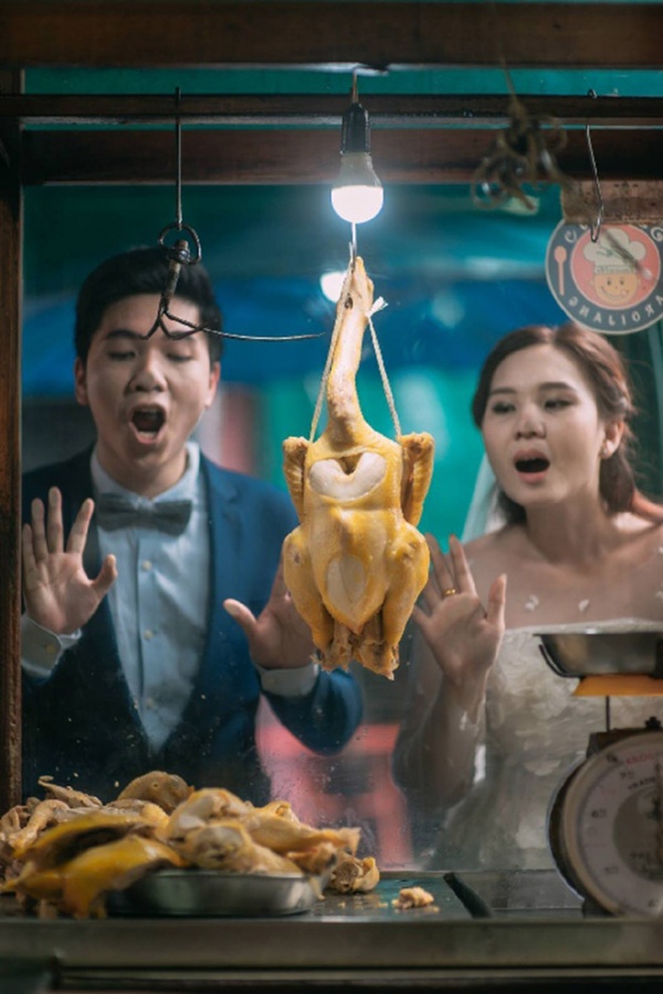 Cặp đôi Thái gây sốt vì chụp ảnh cưới với muôn kiểu món ăn