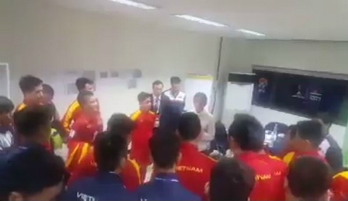 HLV Hoàng Anh Tuấn nói một câu khiến U20 Việt Nam đá như "lên đồng"