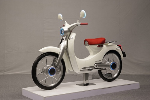 Honda ra mắt scooter chạy điện vào 2018