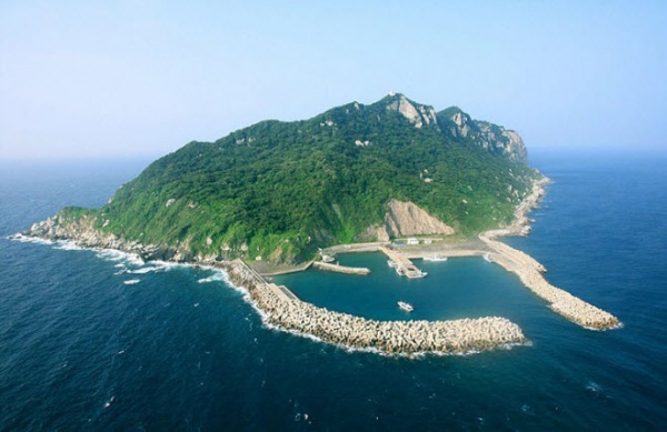 Đảo cấm phụ nữ ở Nhật trở thành di sản thế giới