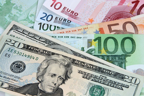 Doanh nghiệp có dư nợ bằng EUR có thể lỗ tỷ giá
