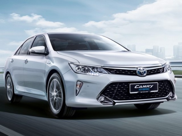 Toyota Camry sắp ra bản mới giá rẻ hơn ở Việt Nam