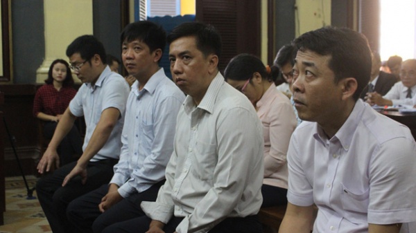Phúc thẩm vụ VN Pharma: Bị cáo Nguyễn Minh Hùng bật khóc tại tòa