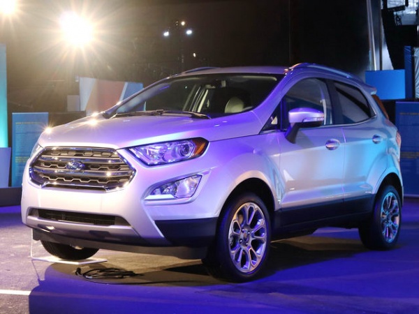 Ford EcoSport 2018 bản mới có giá 695 triệu đồng