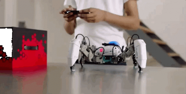 Gặp MekaMon - chú robot AR có thể điều khiển bằng smartphone