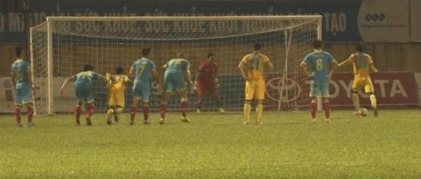 Kết quả bóng đá Thanh Hóa - Khánh Hòa: Penalty oan nghiệt và tuyệt phẩm khóa sổ