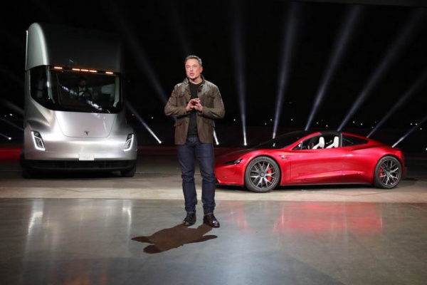 Xe Tesla bị nghi kém xa so với quảng cáo