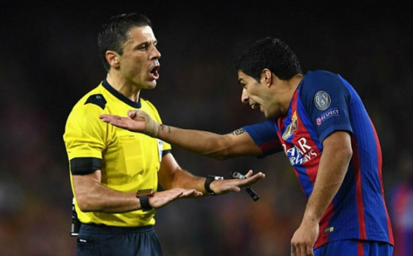 Tin HOT bóng đá trưa 29/11: Suarez bị tố sỉ nhục trọng tài