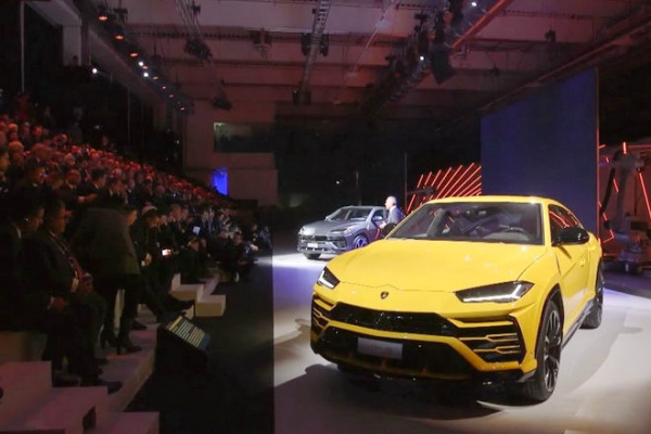 Siêu SUV Lamborghini Urus chốt giá từ 4,6 tỷ đồng