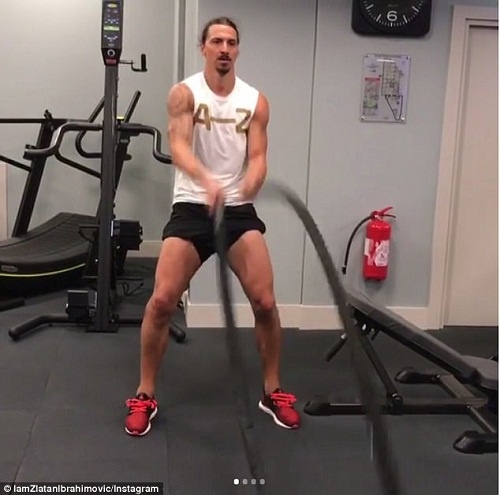 Đằng sau cơ bắp đồ sộ của "gã điên sân cỏ" Zlatan Ibrahimovic