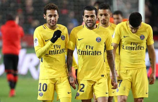 Nhà giàu PSG nổi sóng: Đồng đội xa lánh Neymar, Real bị vạ lây