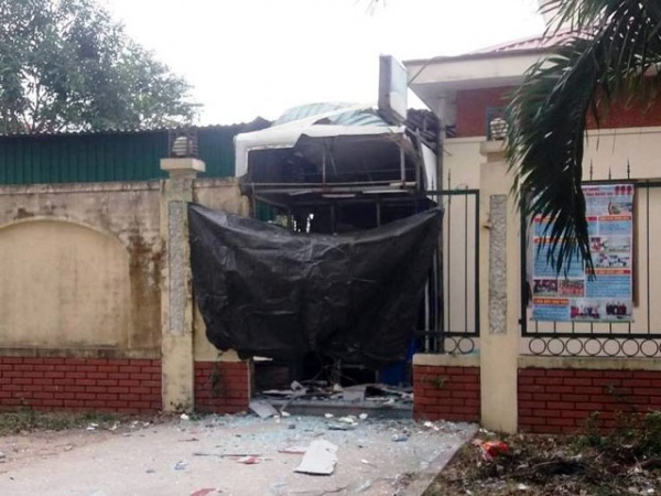 Cây ATM nổ banh ở Nghệ An: Có mất tiền?