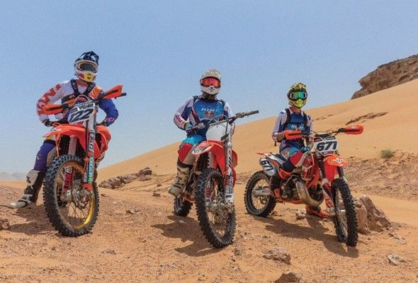 Thót tim với những trò chơi mạo hiểm trên cát ở Dubai