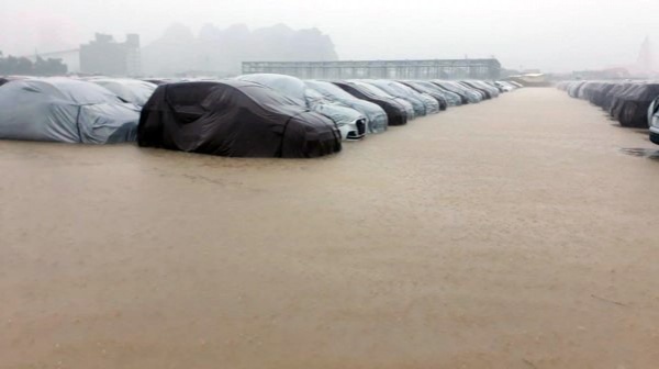 Xe Hyundai giảm giá vì bị ngập nước?