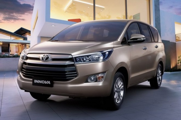 Xe Toyota giảm giá hàng loạt đón Tết