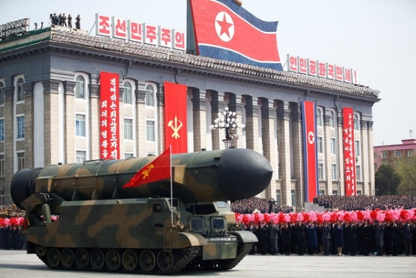 Báo Mỹ hé lộ lễ diễu binh với hàng trăm tên lửa của Triều Tiên