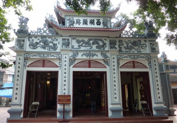 Những đền, chùa đông nghịt khách dịp cuối năm khắp 3 miền đất nước