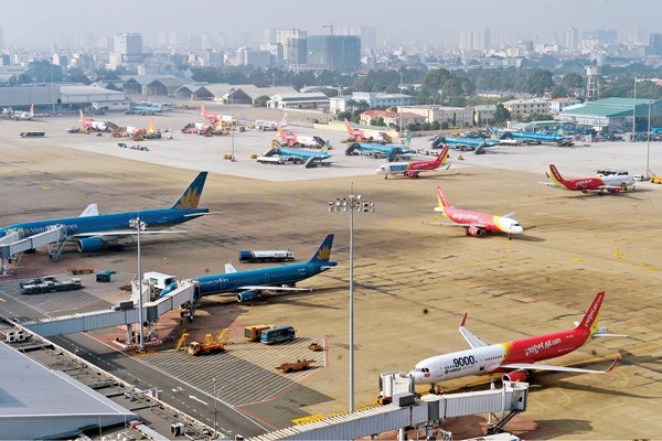 Lấy đâu 18.000 tỷ đồng mở rộng sân bay Tân Sơn Nhất?