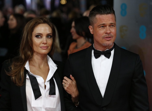 Brad Pitt và Angelina Jolie chính thức ly hôn