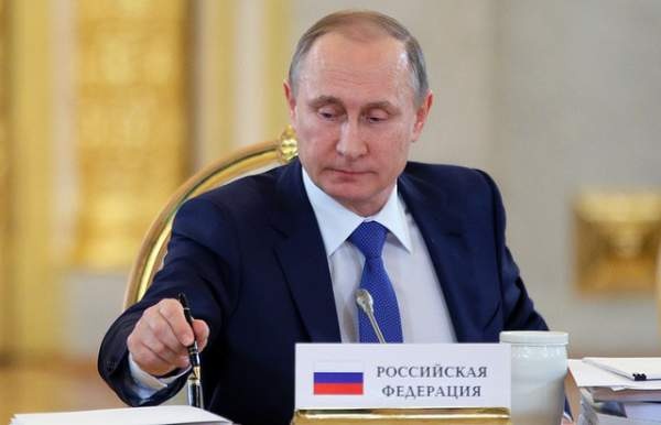 Bút mực của Tổng thống Putin được bán đấu giá hơn 77.000 USD?