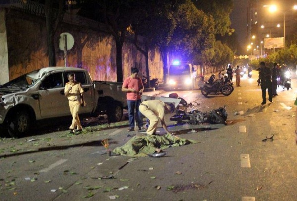 Lời khai của tài xế xe "điên" tông chết 2 người dừng đèn đỏ ở Sài Gòn