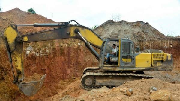 Cameroon hỗn loạn vì người Trung Quốc đổ xô tới đào vàng