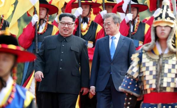 Ông Kim Jong-un hứa không quấy rầy giấc ngủ của Tổng thống Moon bằng tên lửa