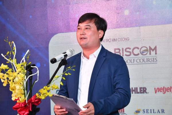 Golfer Nguyễn Minh Tuấn đã đoạt ngôi vô địch FLC AMD Golf Tournament 2018