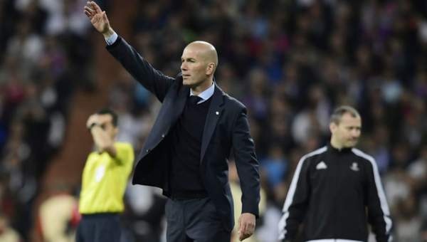 HLV Zidane ca ngợi Benzema và thủ thành Navas