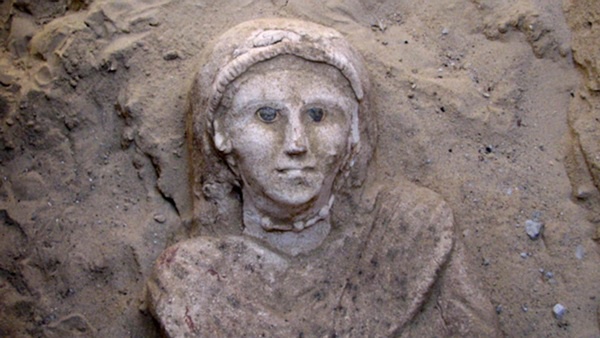 Sự thật về xác ướp 2.300 tuổi của người phụ nữ với đôi mắt mở trừng đáng sợ