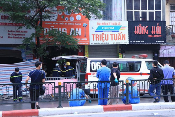 Hà Nội: Cháy cửa hàng ở phố Tôn Đức Thắng, 4 người chết, tiếp tục tìm người mắc kẹt