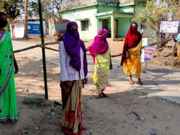Giữa lúc COVID-19 hoành hành, có một ngôi làng ở Ấn Độ không có ca nhiễm nào nhờ phụ nữ
