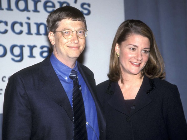 Tỷ phú Bill Gates và vợ ly hôn, con gái cả bất ngờ lên tiếng giữa "tâm bão"