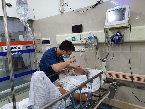 Nắng nóng, người đàn ông khỏe mạnh Hà Nam tử vong do sốc nhiệt, 9 ca say nắng nhập viện