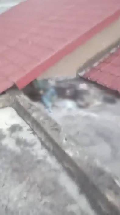 Tá hỏa phát hiện bộ xương người trên mái nhà ở huyện Bình Chánh, TP HCM